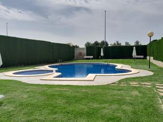 Rent Towny house in La Conarda. Se alquila en san antonio de benageber bonito chalet urba,