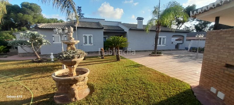 Foto 20439632-7a62-4c55-9387-3efbbe69390e. Xalet amb xemeneia calefacció aparcament piscina a Paterna