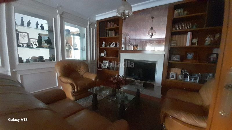 Foto 32cd7e69-f08e-4e39-80da-1319e2b2385c. Xalet amb xemeneia calefacció aparcament piscina a Paterna