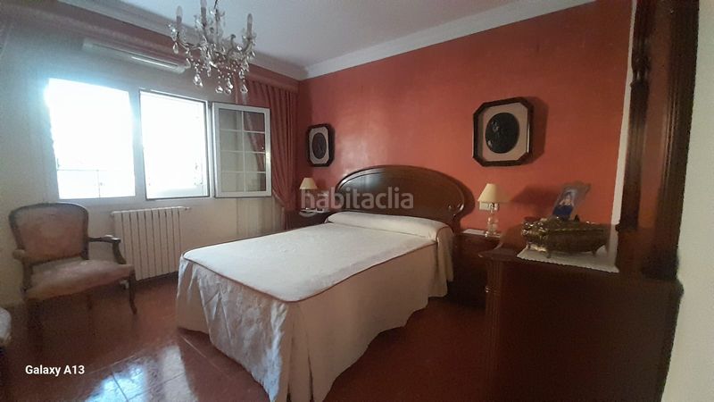 Foto 4f83cc3d-0a55-4261-964d-12a7e2e6bca5. Xalet amb xemeneia calefacció aparcament piscina a Paterna