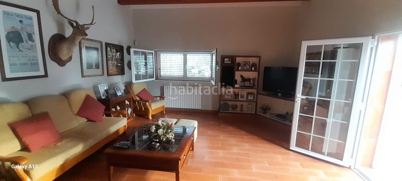 Foto c7aa4403-8091-4954-932f-33cc2a0f54c5. Xalet amb xemeneia calefacció aparcament piscina a Paterna