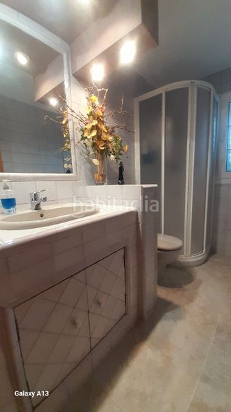 Foto ec3135f2-4c3b-48c1-a842-955781be0842. Xalet amb xemeneia calefacció aparcament piscina a Paterna