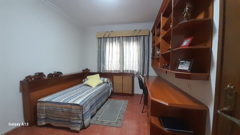 Foto a0698480-a4b0-4d05-8eb3-d9e915545588. Xalet amb xemeneia calefacció aparcament piscina a Paterna