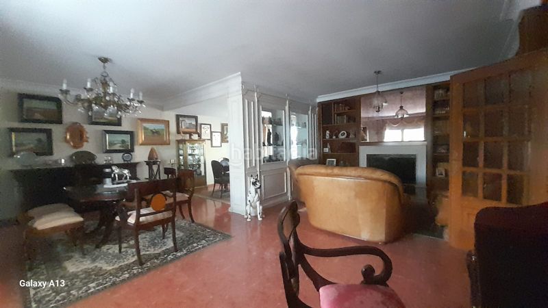 Foto c2aa239e-6612-4c1b-94a4-567dd39dd339. Xalet amb xemeneia calefacció aparcament piscina a Paterna