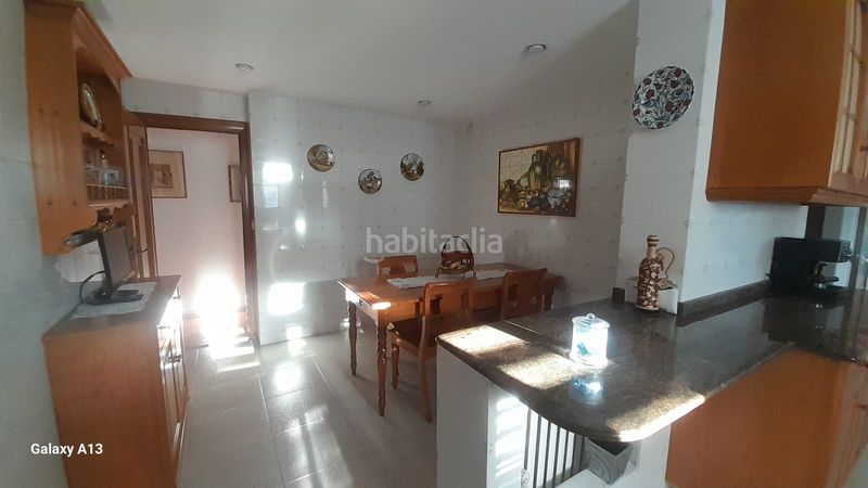 Foto efac147d-e123-46c1-8aca-ce3b614a39d5. Xalet amb xemeneia calefacció aparcament piscina a Paterna