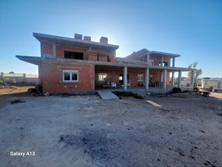 Chalet à Casco Antiguo. Se vende magnifico chalet en lliria  urbanización oportunidad