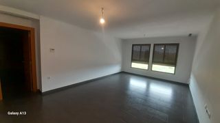 Pis a Pueblo. Se vende en la eliana  magnifico  piso,  centro , casco urbano