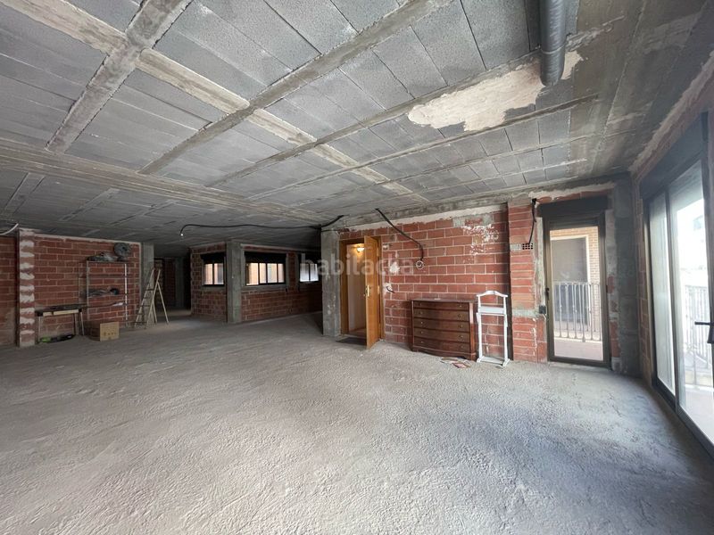 Foto cec19040-5ac4-4015-9b73-403000d3e178. Pis amb aparcament a Benaguasil