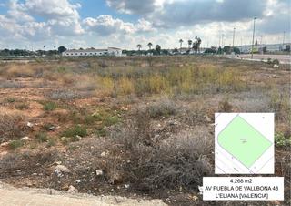 Industrial plot in Pueblo. Se vende en la eliana solar suelo urbano en el polígono  en la z