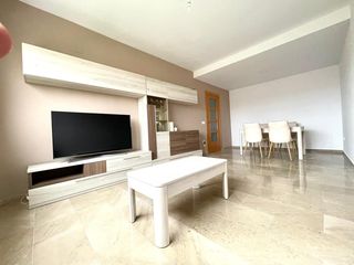 Appartamento in Núcleo Urbano. Se vende bonito piso en, pobla de vallbona , casco urbano
