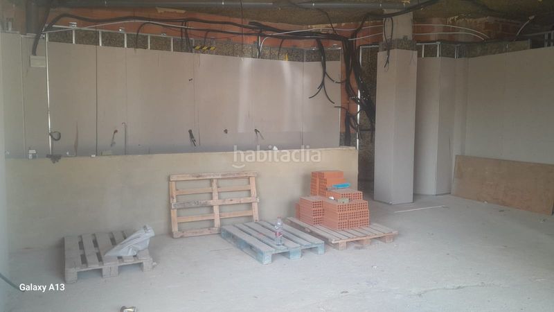 Foto 31e61f75-1d49-4bc5-8be9-3d4602f64bb7. Location local commercial dans Pueblo Eliana (l´)