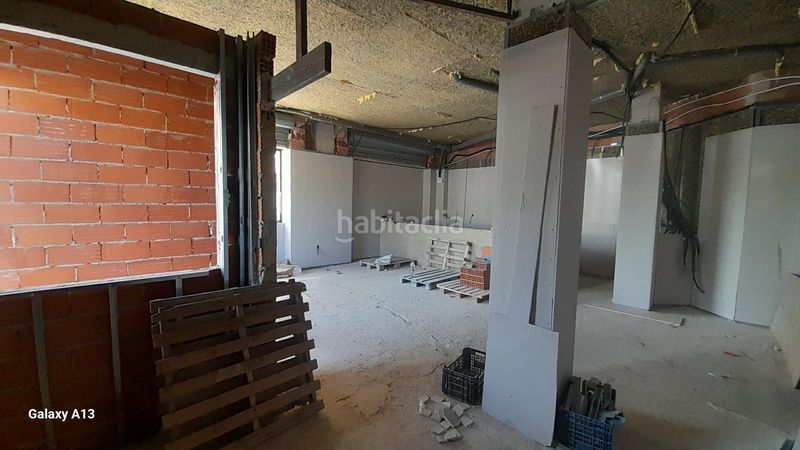 Foto db54e960-ac9a-4ad2-b0e8-d6bcaf56bff8. Location local commercial dans Pueblo Eliana (l´)