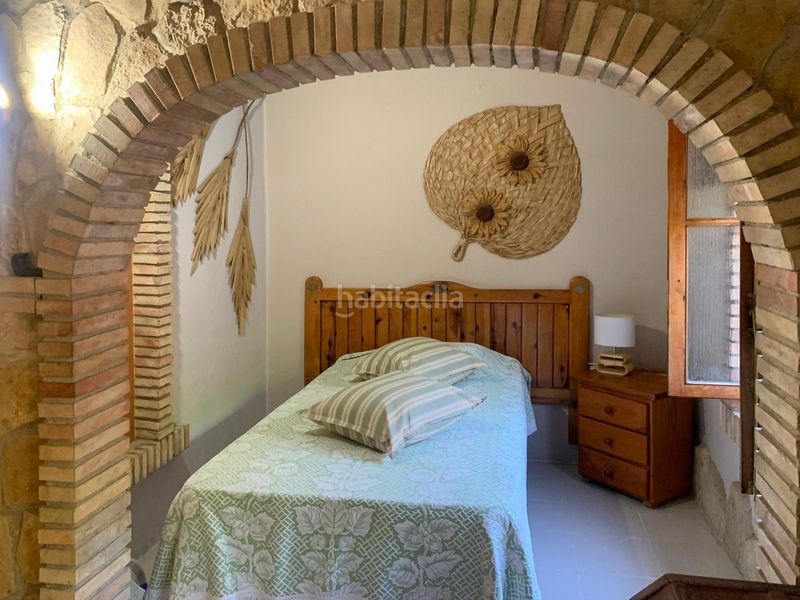 Foto 3d862475-f9c1-4211-aa36-2916c0a38fa3. Xalet amb xemeneia calefacció aparcament piscina a Eliana (l´)
