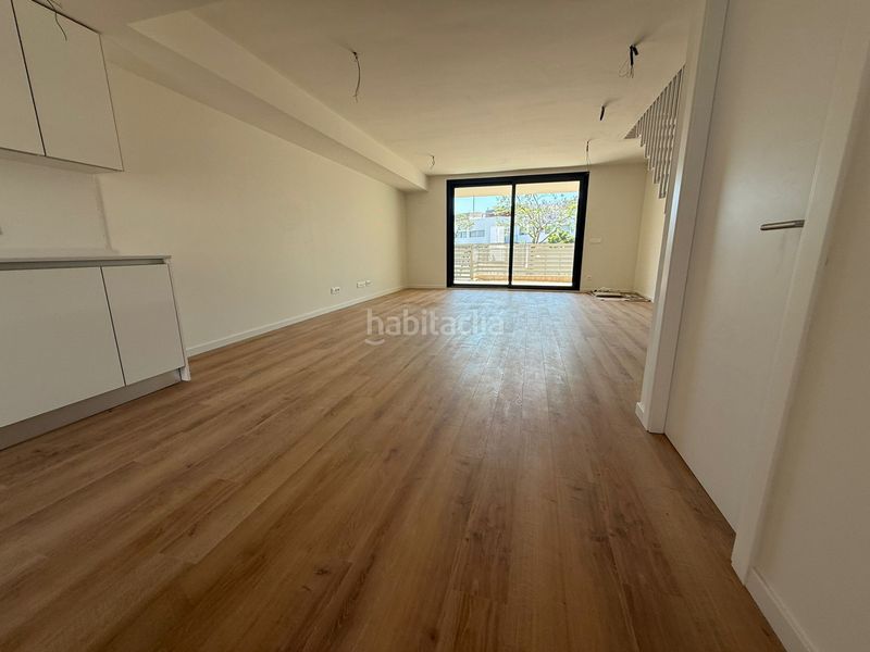 Foto b81e92b3-f7fa-4e7c-96a8-87a42172a29e. Casa adossada amb calefacció piscina a San Antonio de Benagéber