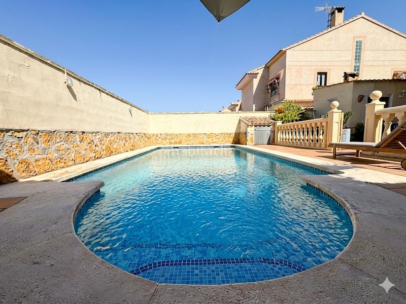 Foto 1797ae04-a217-4a82-af97-05e199e167d2. Xalet amb aparcament piscina a El Carme-Sant Agustí-Bonavista Eliana (l´)