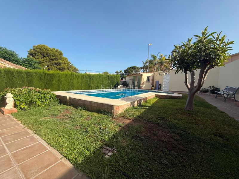 Foto b2f33da8-7ad1-4598-8c94-20a6b958b75e. Xalet amb calefacció aparcament piscina a Rascanya Pobla de Vallbona (la)