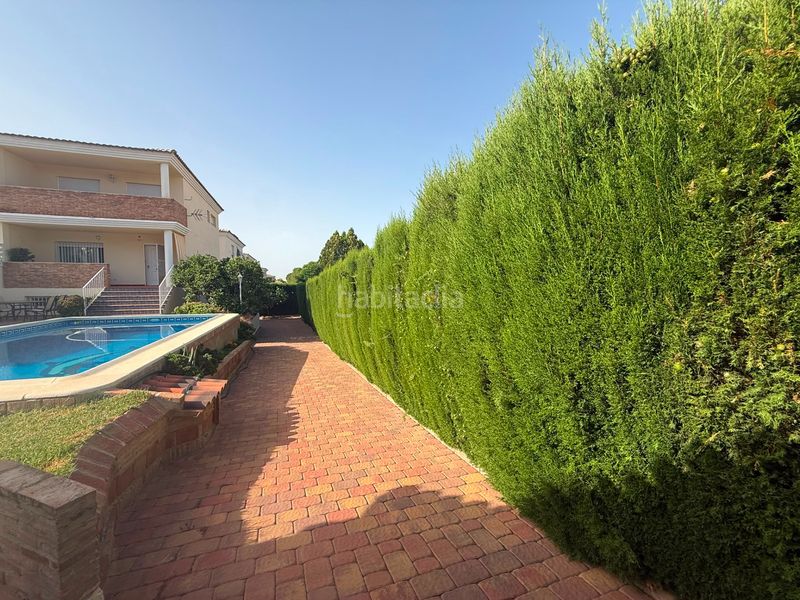 Foto fb800926-d1d0-45e7-b892-130a9edddf50. Xalet amb calefacció aparcament piscina a Rascanya Pobla de Vallbona (la)