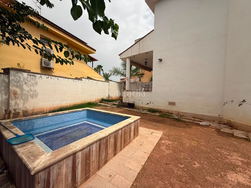 Foto a56f6033-6ad2-45cc-875f-d578eb36e910. Xalet amb xemeneia calefacció aparcament piscina a Pobla de Vallbona (la)