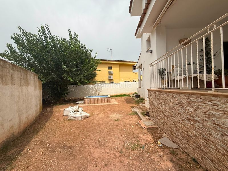 Foto e73a3943-1c66-4295-8aab-30a1d8152f3c. Xalet amb xemeneia calefacció aparcament piscina a Pobla de Vallbona (la)