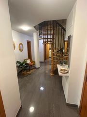 Dúplex a Núcleo Urbano. Se vende atico duplex de 155 m2 en pobla de vallbona