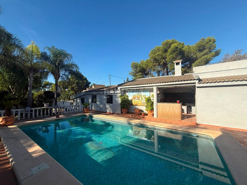 Foto b6488821-c8b2-4895-a583-ab72eeebdf89. Xalet amb calefacció aparcament piscina a La Cañada Paterna