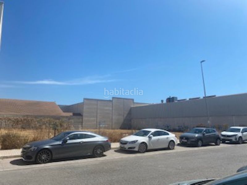 Foto c9426bae-5e0a-4e80-b7cf-f4b9c1273f84. Finca rústica a Museros - cl joanot martorell 13 a Museros
