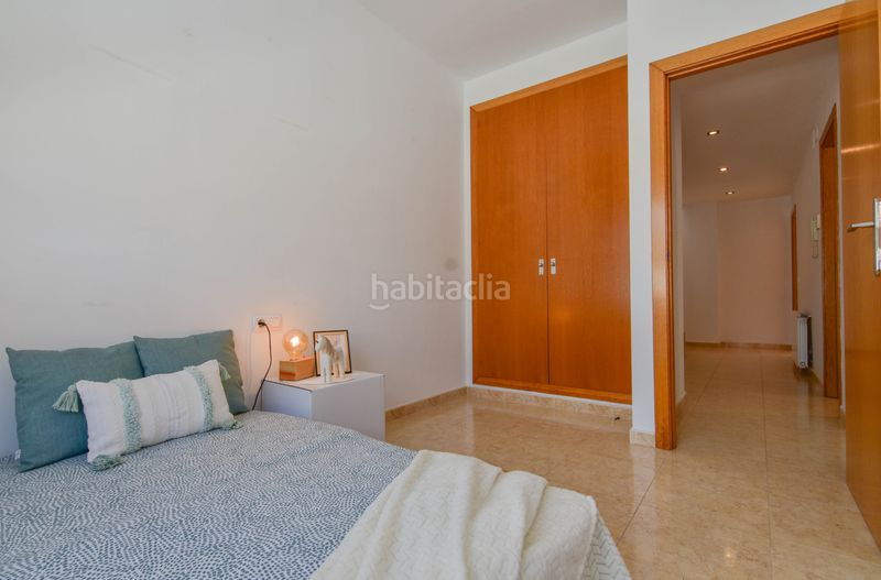 Foto a0474bba-9d9f-49da-9149-7db5133706e4. Casa adossada amb calefacció a Emperador
