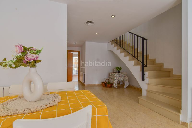 Foto c5ff7b1f-bd2c-4836-bf89-0a1dc158046a. Casa adossada amb calefacció a Emperador