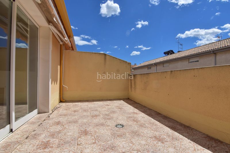 Foto f2a82ae4-a205-42e1-b775-0d24f4d06a31. Casa adossada amb calefacció a Emperador