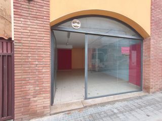 Rent Business premise in Begues. Begues centro local diafano