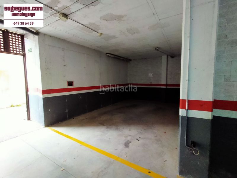 Foto 99c31f35-1efc-454a-aba6-da0a639f6366. Aparcament cotxe a Begues