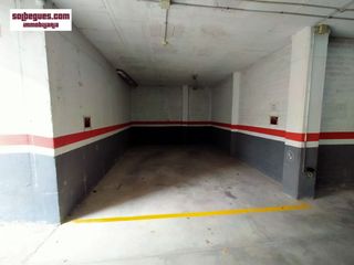 Car parking in Begues. Begues barceloneta.  plaza doble aparcamiento