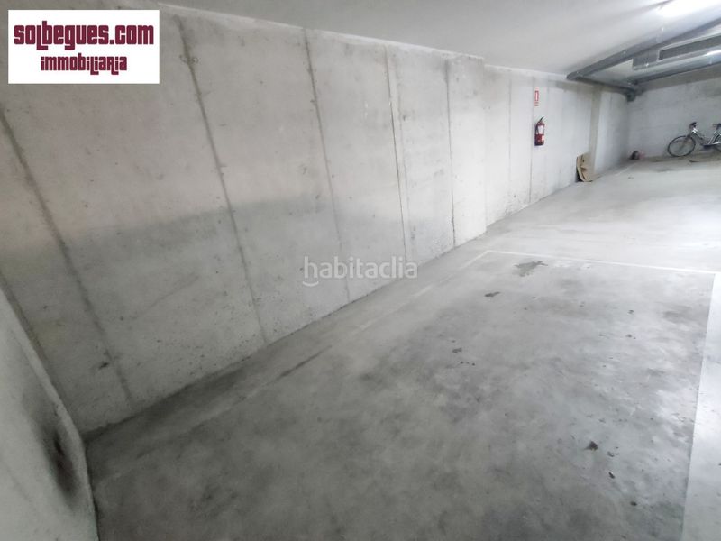 Foto 13373a0f-9156-485a-a825-5980a4555f70. Aparcament cotxe a Begues