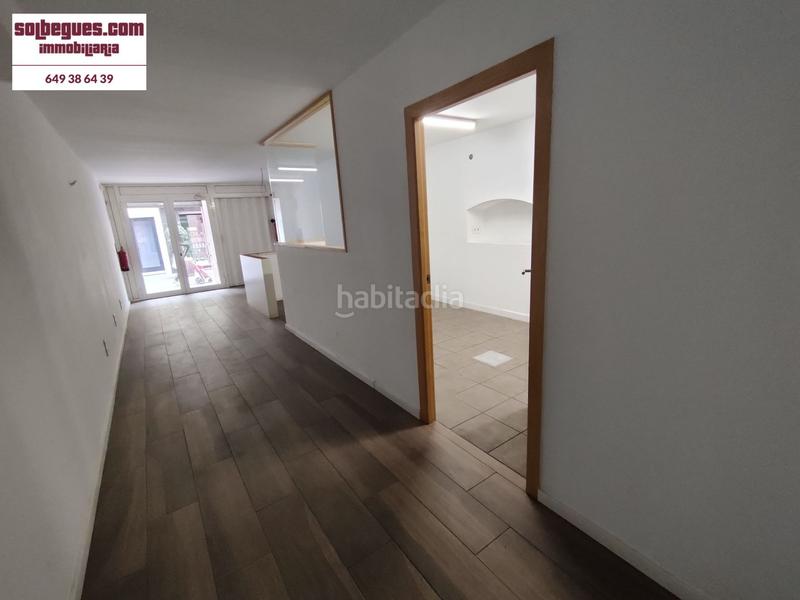 Foto 811f45f9-9fc7-4579-b7fd-9290b6f2f837. Local comercial centro local en zona peatonal en Begues