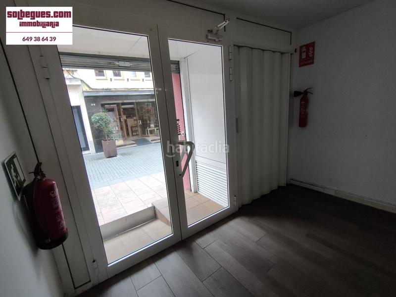 Foto 97a29df1-5128-4f13-a4a8-787c3b4ab5f4. Local comercial centro local en zona peatonal en Begues