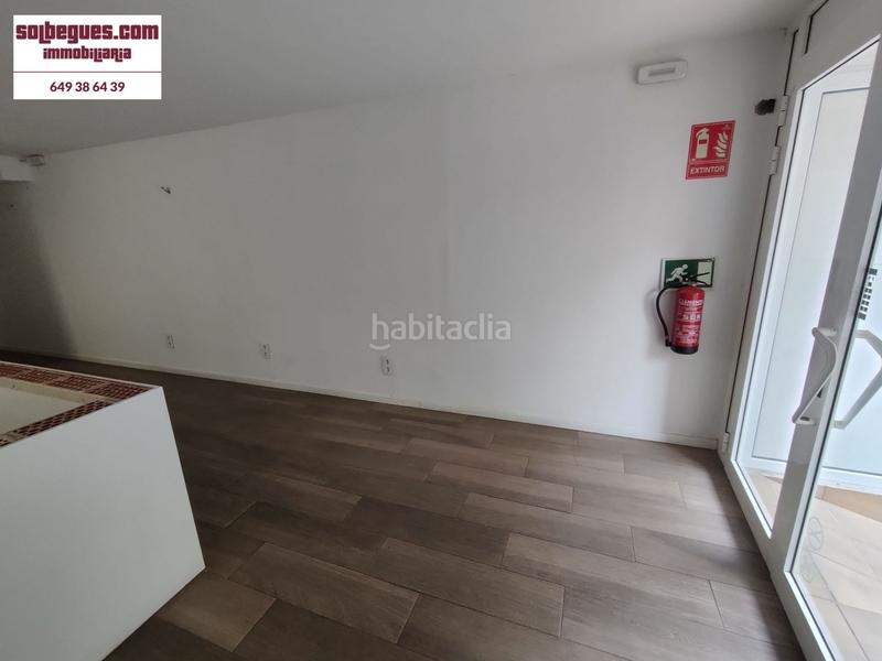 Foto dcc60e91-4263-45b3-afb3-c5195ee1ee60. Local comercial centro local en zona peatonal en Begues