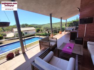 Casa a Begues. Begues magnifica vivienda de obra vista y piscina