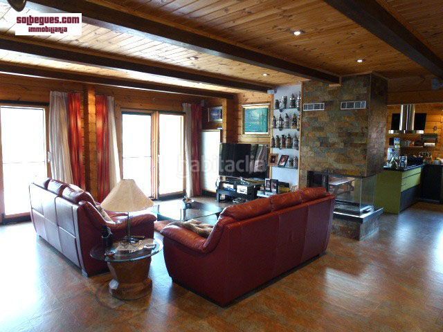 Foto 26b8f653-4a03-4aa6-bb29-a210da45a9fe. Casa amb calefacció aparcament piscina a Begues