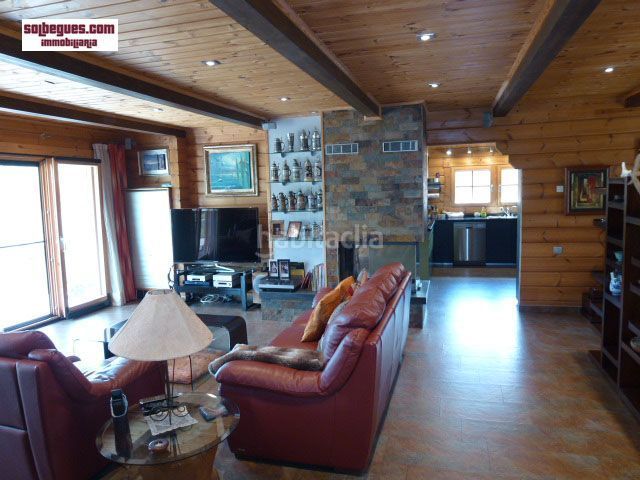 Foto 3a29b1b6-67a7-440c-80f3-f33f4eaaaf2b. Casa amb calefacció aparcament piscina a Begues