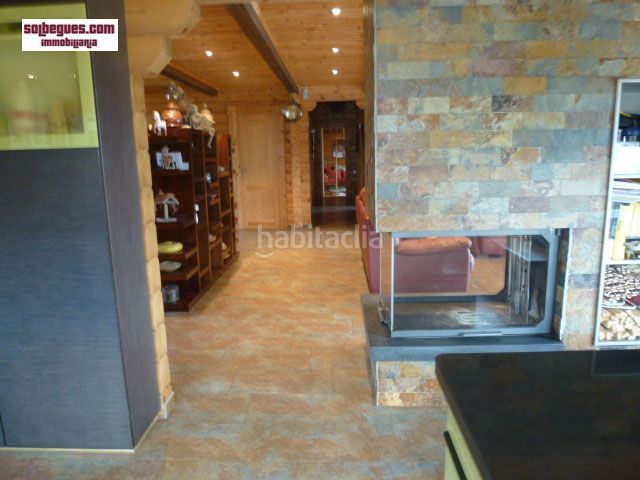 Foto cc30728a-2e38-49fe-b47f-e96c28bb7d8e. Casa amb calefacció aparcament piscina a Begues