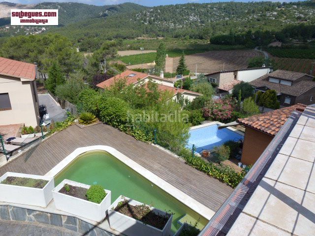 Foto cf1ec0ef-6cee-4f82-b656-9ab3d776dd2c. Casa amb calefacció aparcament piscina a Begues