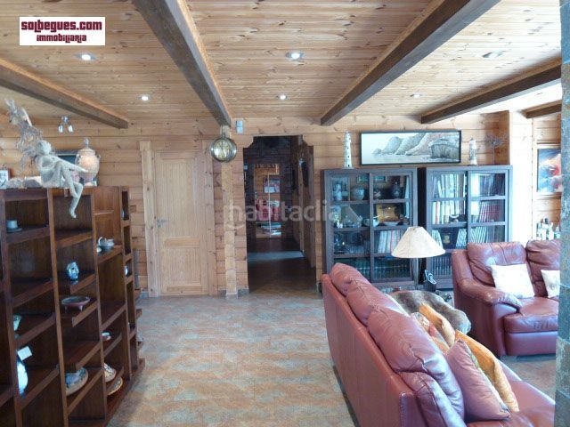 Foto e204a016-4848-47bb-8c87-d1f0122e6a04. Casa amb calefacció aparcament piscina a Begues