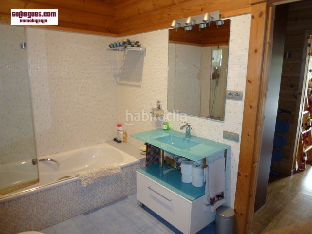 Foto ed3474e4-cbb7-488c-b26c-27d2ff463945. Casa amb calefacció aparcament piscina a Begues