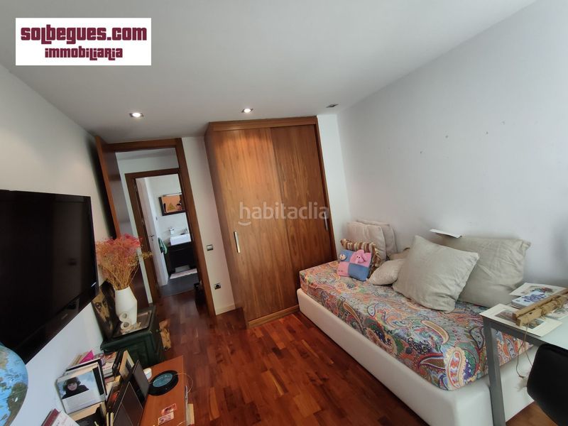 Foto 3240b7ec-94e7-4ca6-b22e-4ec52c63eee0. Casa amb calefacció aparcament piscina a Begues