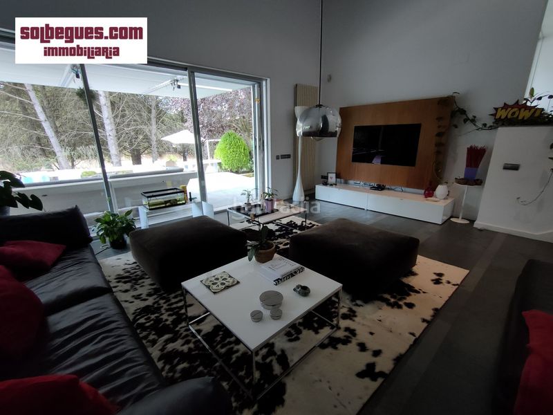 Foto 89473906-e864-4025-a02a-6388f35975e4. Casa amb calefacció aparcament piscina a Begues