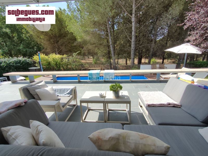 Foto 8bbfdc9d-526d-4c83-b5c2-a277b601ea0b. Casa amb calefacció aparcament piscina a Begues