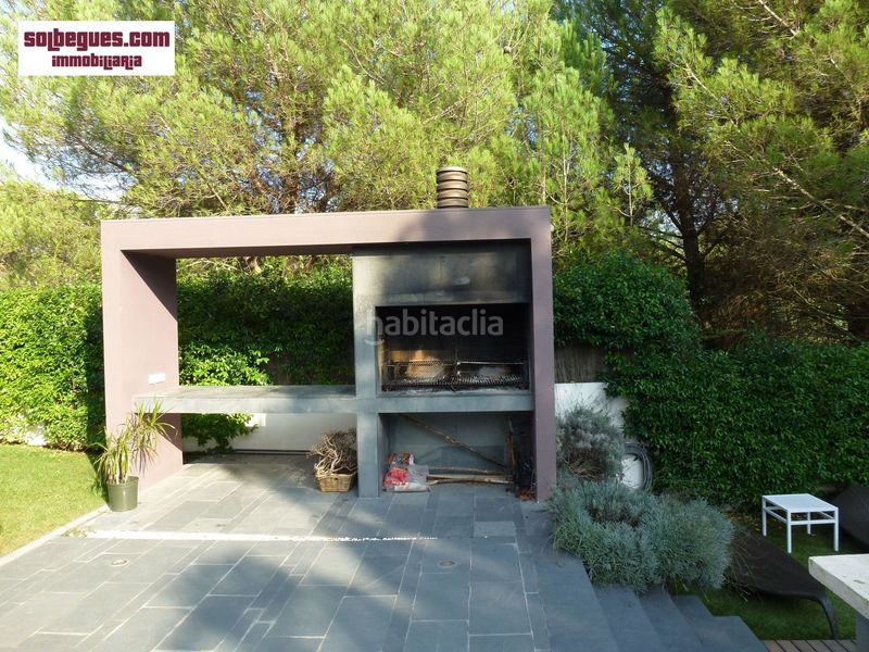 Foto 96a9b92d-ca99-4ac7-b610-89db6bc1c644. Casa amb calefacció aparcament piscina a Begues