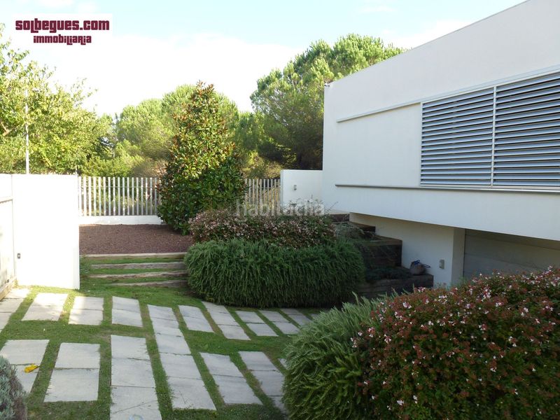 Foto b5e9bd78-57c4-4bba-a6ce-fe7ee3f8afd4. Casa amb calefacció aparcament piscina a Begues