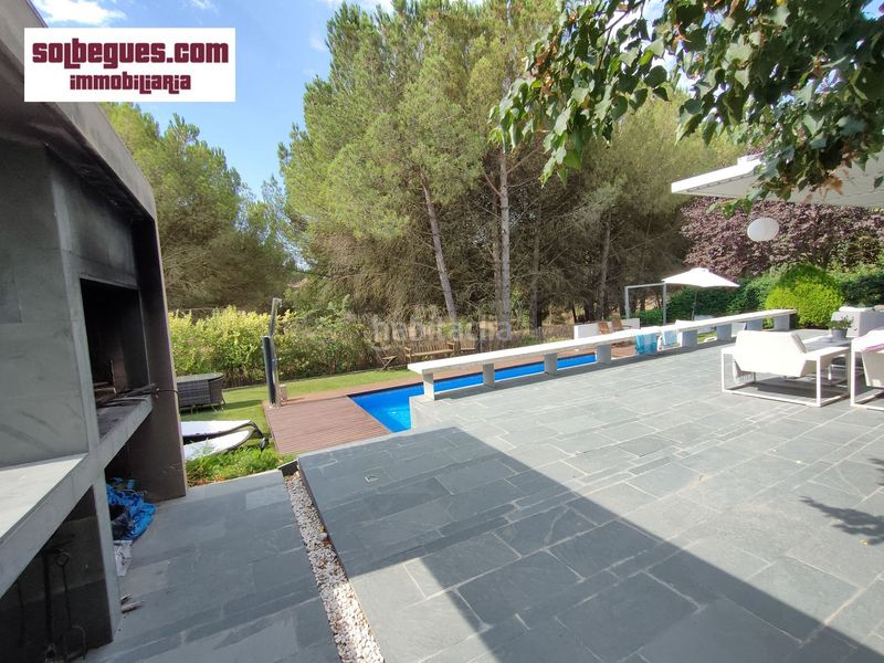 Foto d75df90b-724d-4f63-a35d-97ecd2a2cb6a. Casa amb calefacció aparcament piscina a Begues