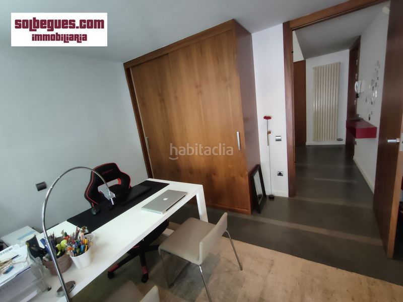 Foto e808b9c5-267b-4a88-9b40-192429744bd1. Casa amb calefacció aparcament piscina a Begues